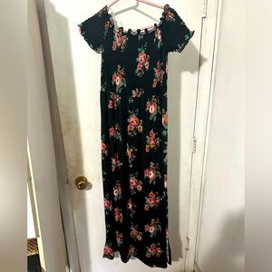 Maxi dress with floral